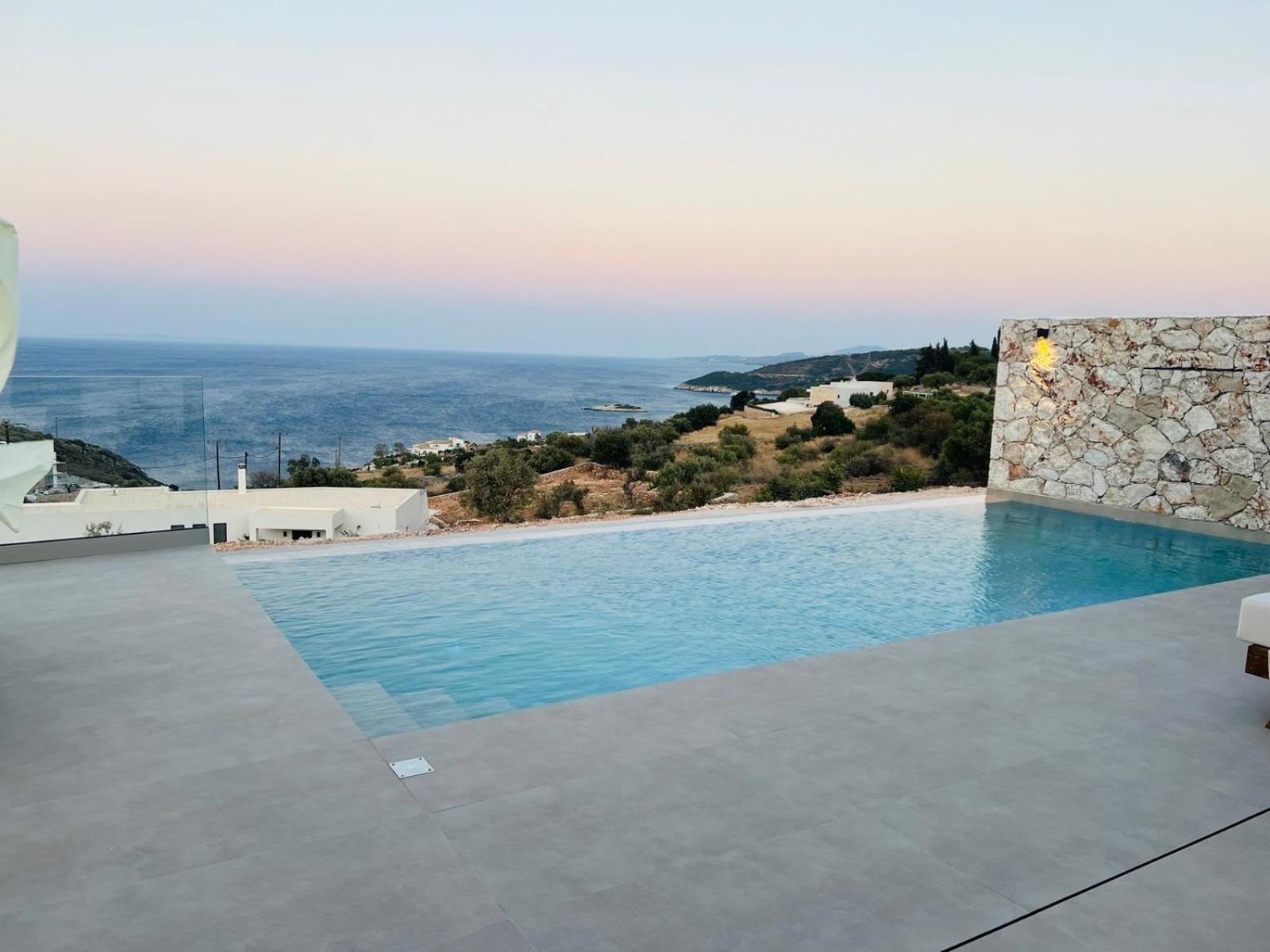 Theros Luxury *