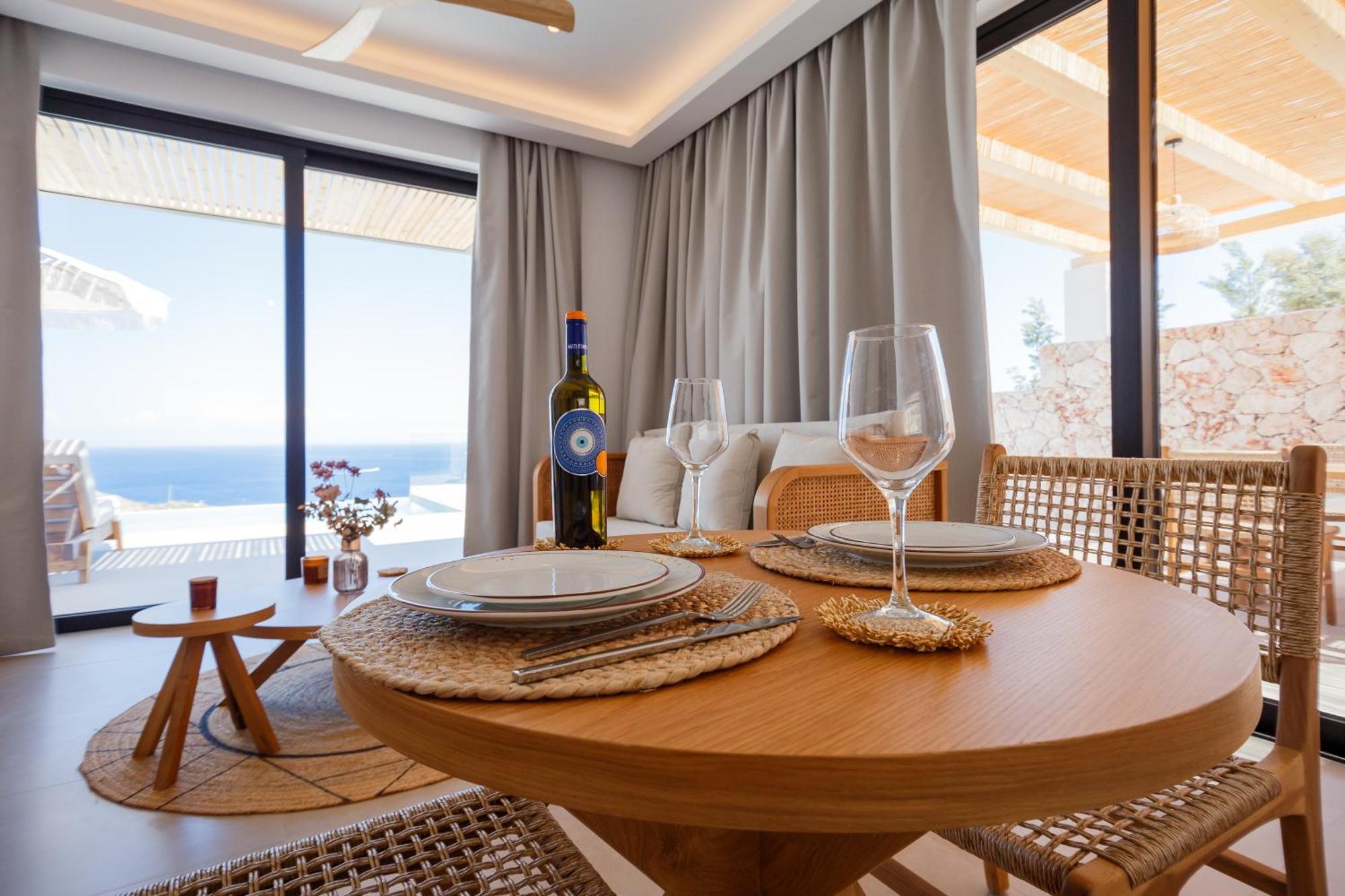 Theros Luxury Villa